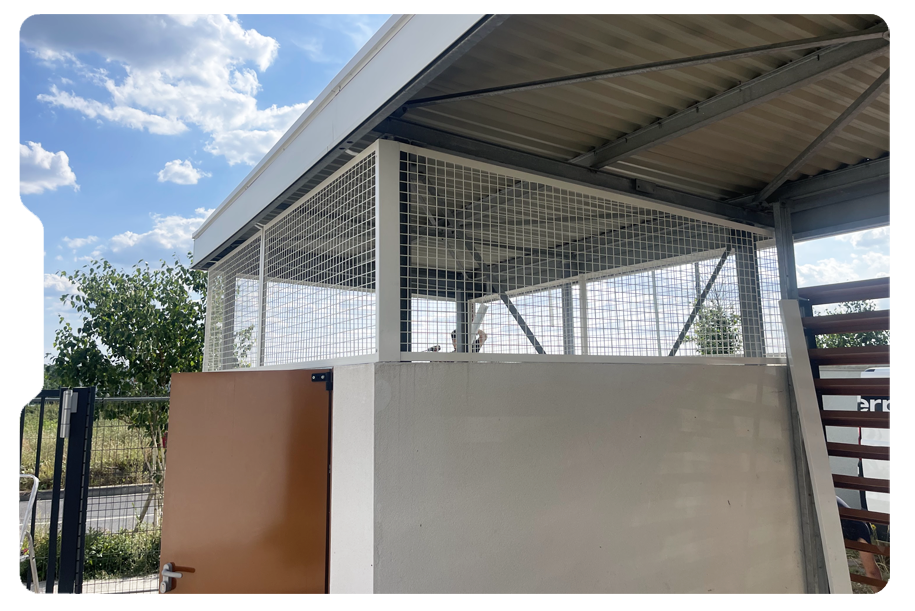 Locaux-Techniques-&-Cages-de-Stockage-Grillage